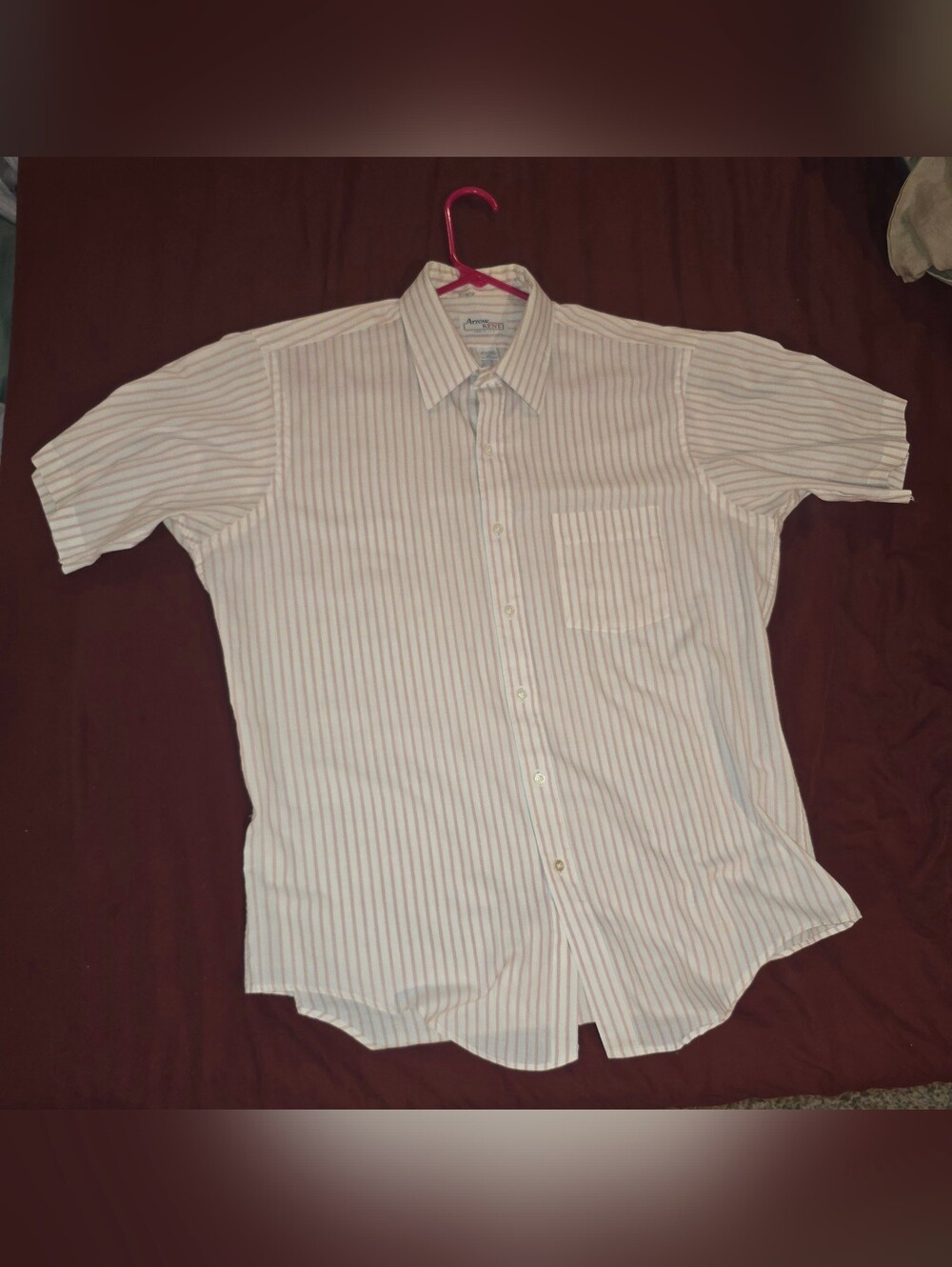 Arrow Men’s Short-Sleeve Button-Up Shirt in White with Pink Pinstripes 16.5